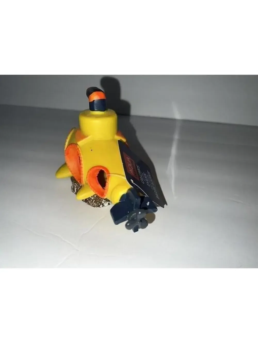 Aqua Culture Yellow Submarine Aquarium/Fish Tank Decoration Glows In The Dark